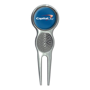 Divot Tool with Marker Coin